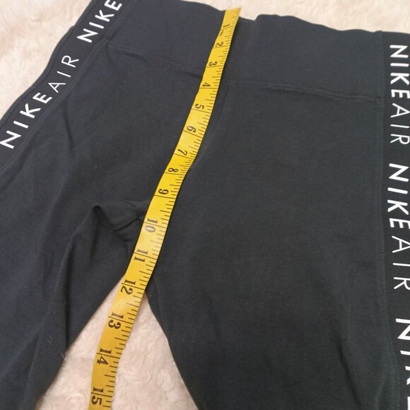 Nike Air Women's Tight Running Bike Shorts Black Training Gym Size M - Picture 5 of 5